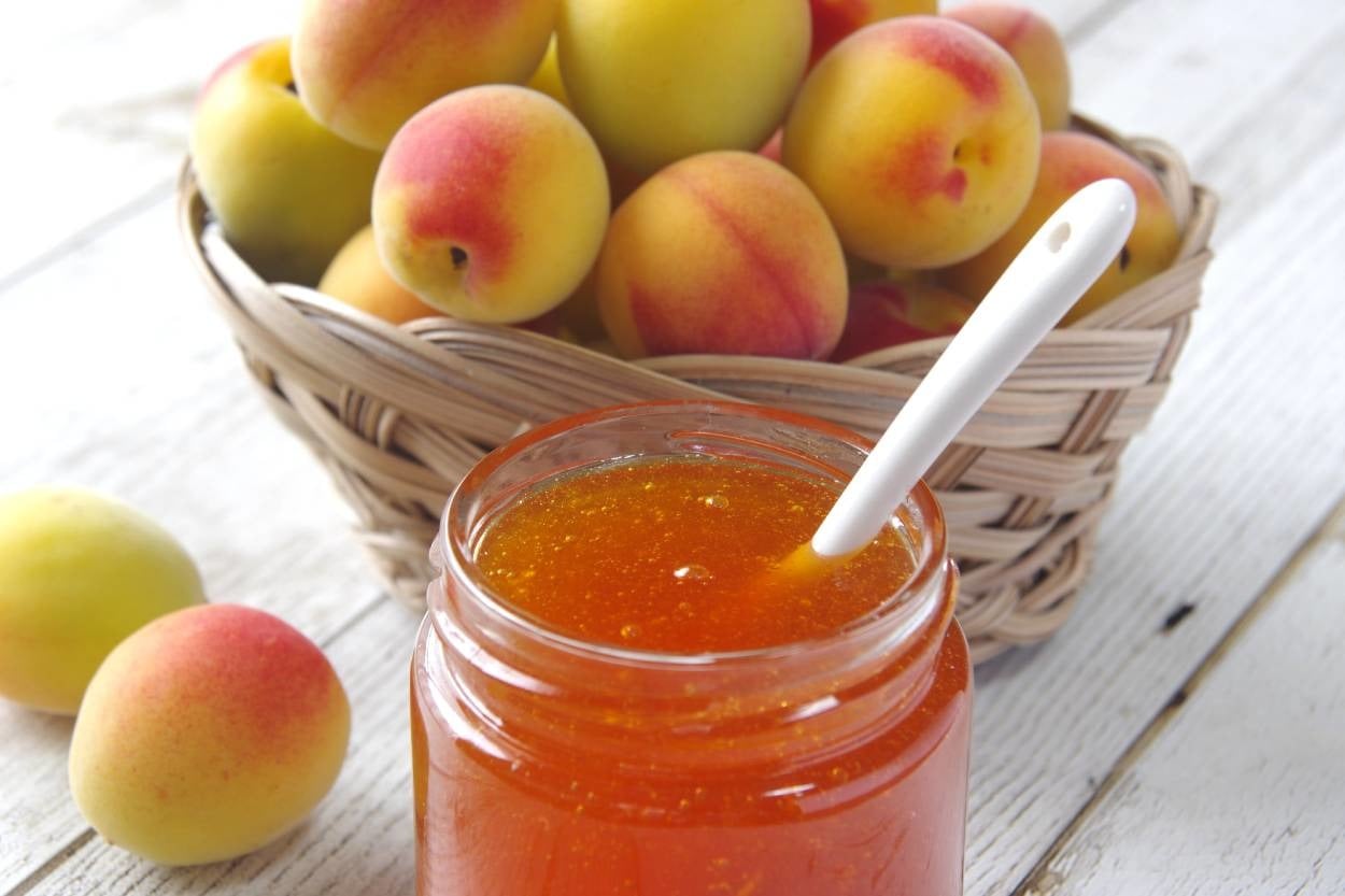 Ekmeğin Üzerine: Kayısı Marmelatı
