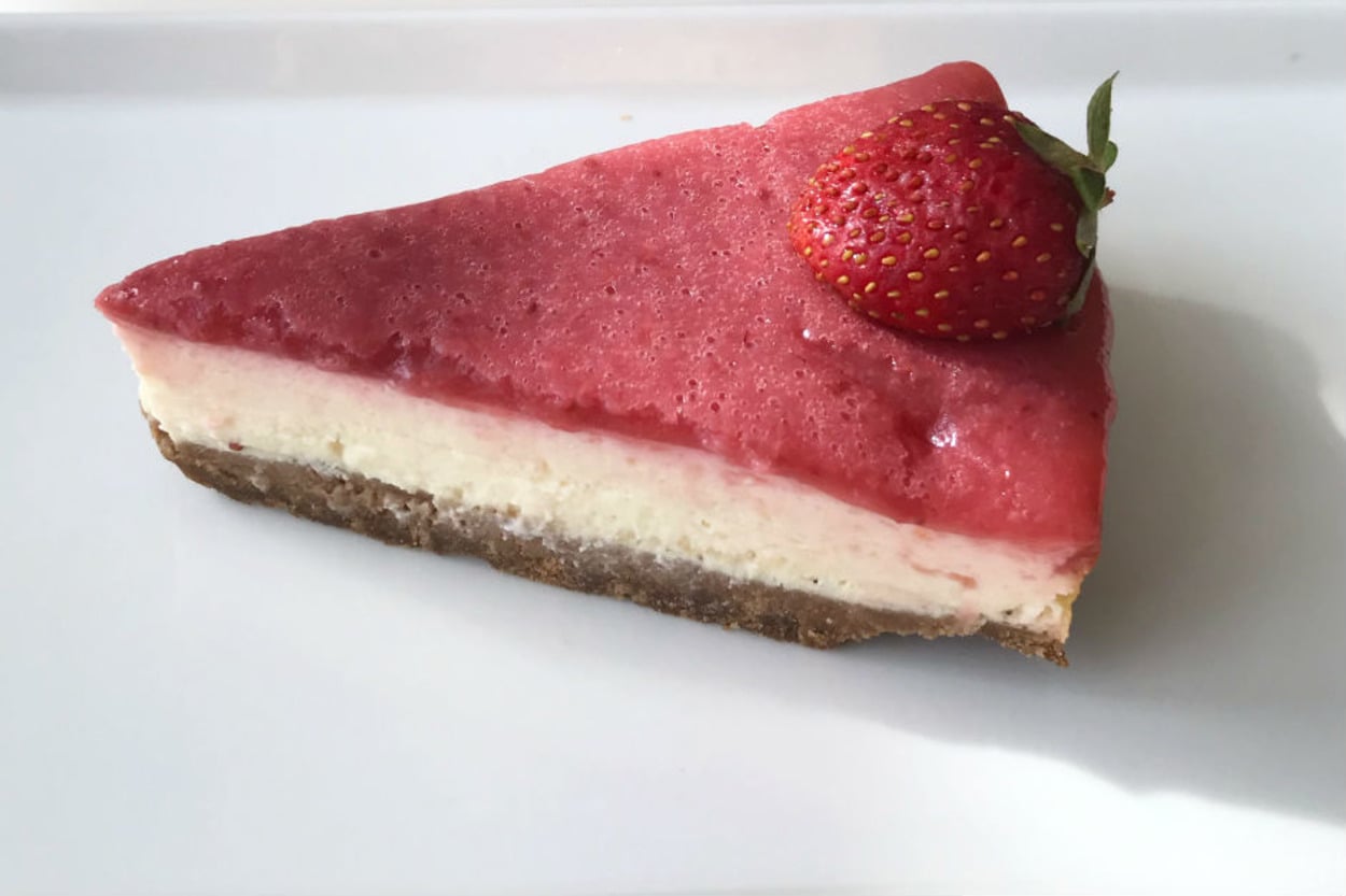 Yeni Favorimiz: Kremasız Çilekli Cheesecake