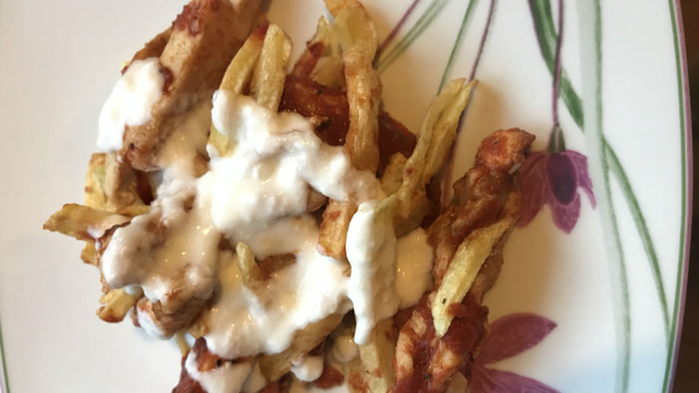 En Doyurucu Yemek: Domates Soslu Tavuklu Çökertme Kebabı