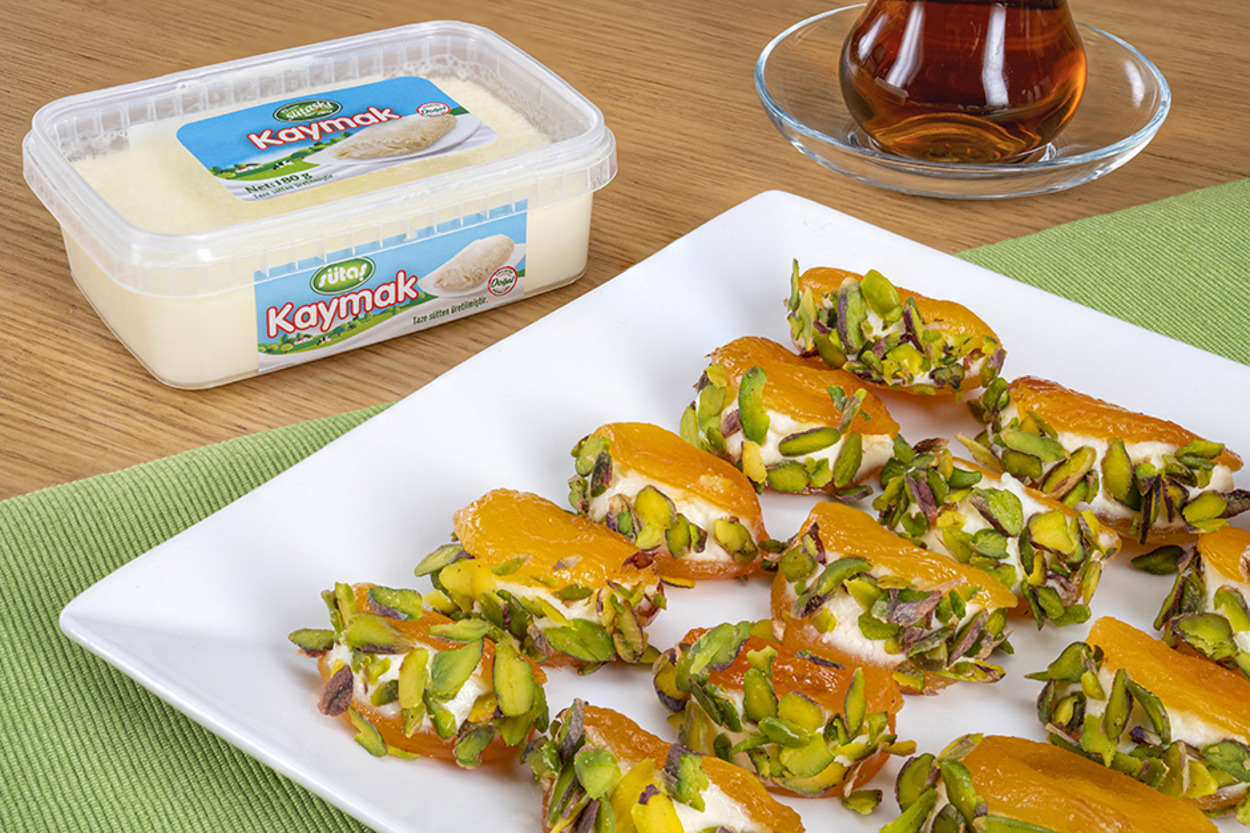 Tadına Doyum Olmaz: Kaymaklı Kayısı Tatlısı