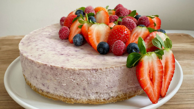 Mutlaka Deneyin: Yaban Mersinli Cheesecake