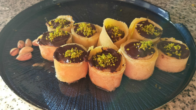 Lokmalık Tatlı: Muzlu Krep Sarma