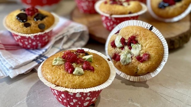 Yumuşacık Dokusuyla: Badem Unlu Muffin