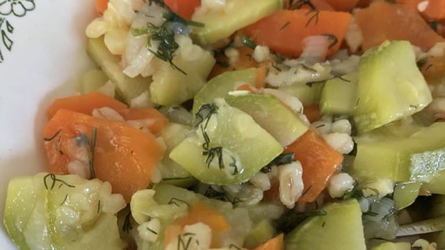 Hafif ve Lezzetli: Zeytinyağlı Kabak Yemeği