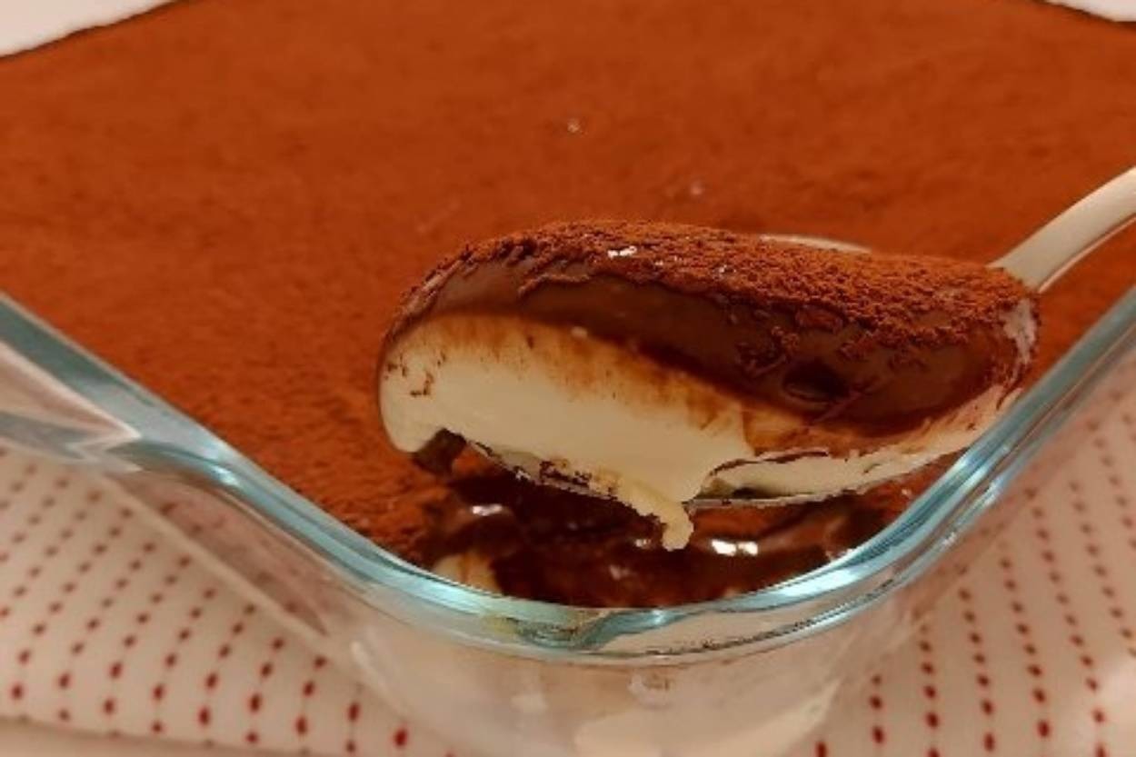 Sütlü Tatlı Hayranlarına: Kaşık Tatlısı