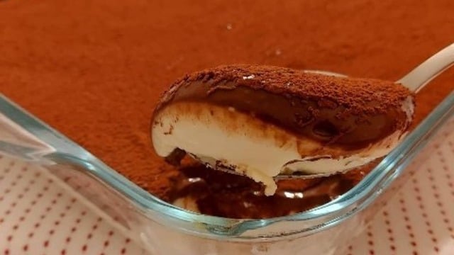 Sütlü Tatlı Hayranlarına: Kaşık Tatlısı