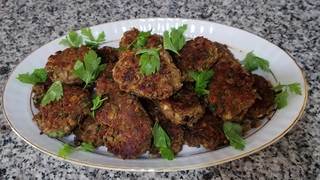 Tadına Bayılacağınız: Yeşil Mercimekli Köfte