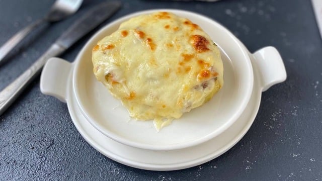 Patates Çanağında: Beşamel Soslu Kıyma Kavurma