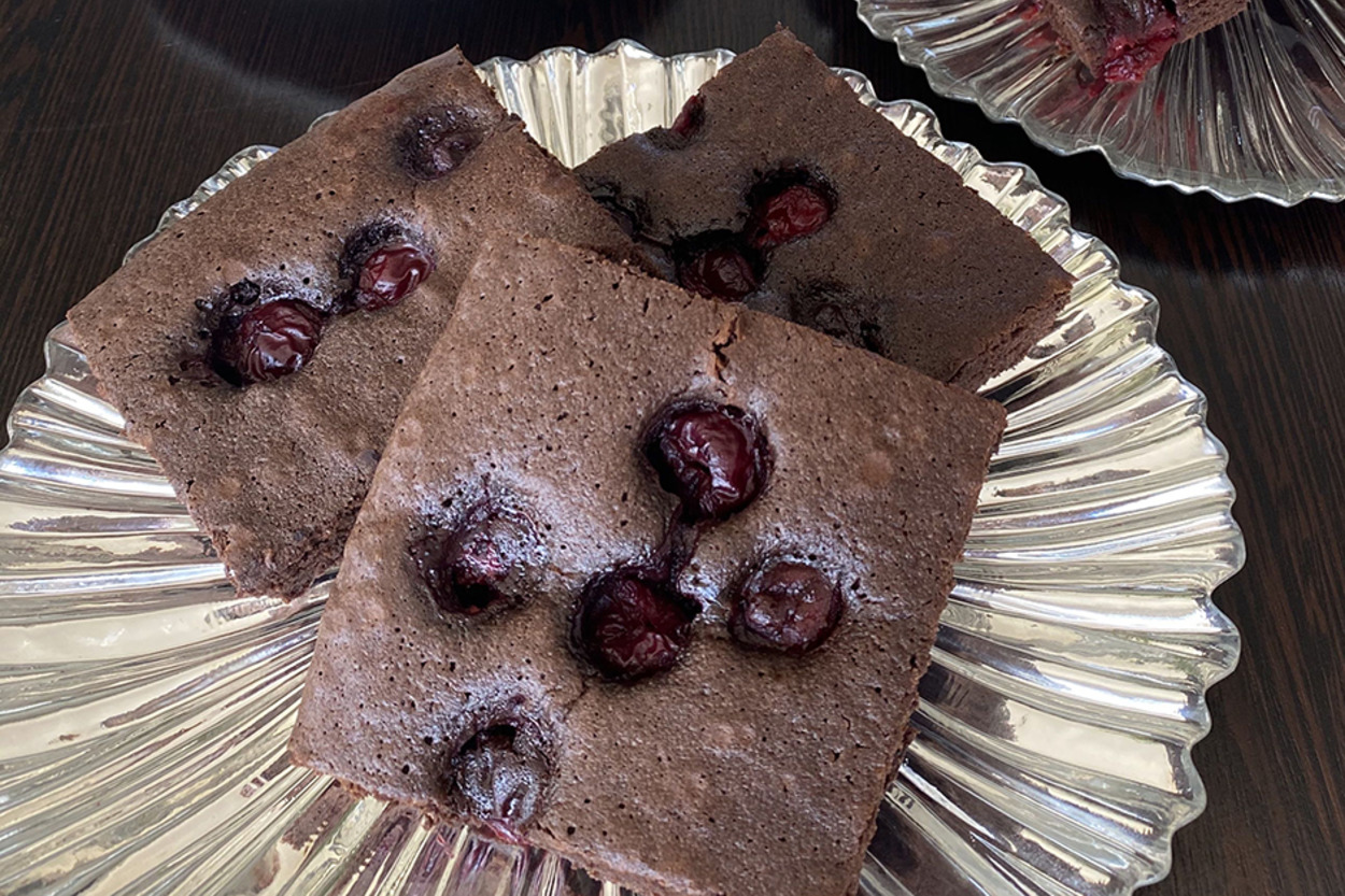 Herkes Bayılacak: Vişneli Brownie