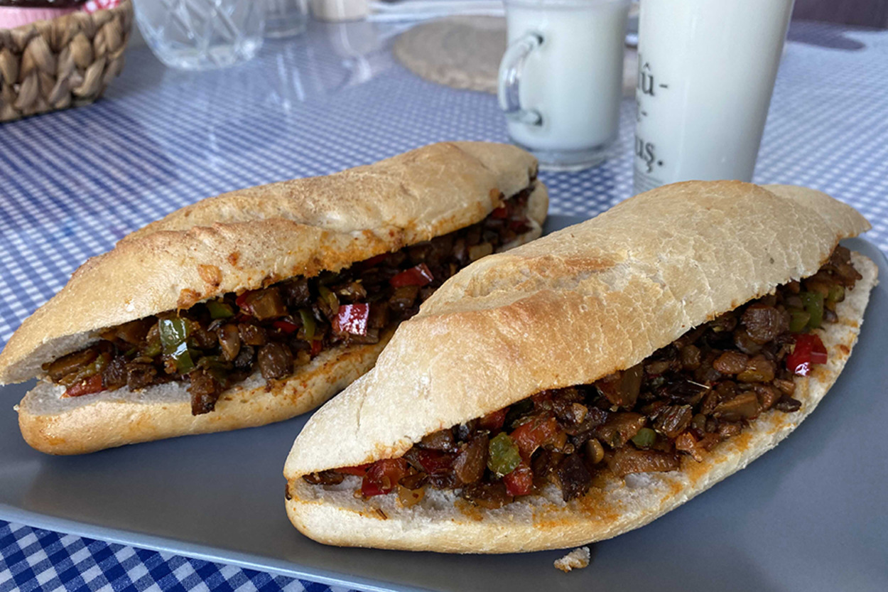 Mantarla Hazırlanan: Yalancı Kokoreç