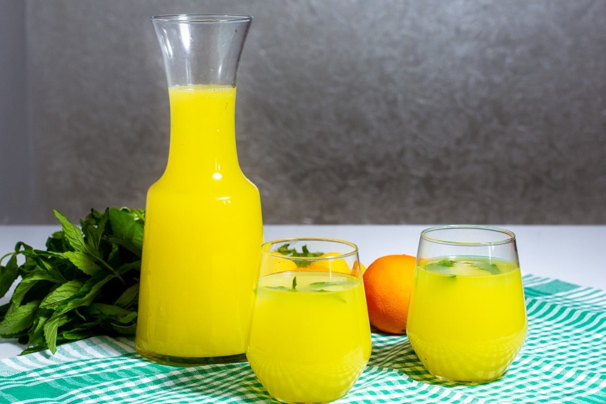 2 Farklı Yöntemiyle, Acılaşmadan: En İyi Limonata Nasıl Yapılır?