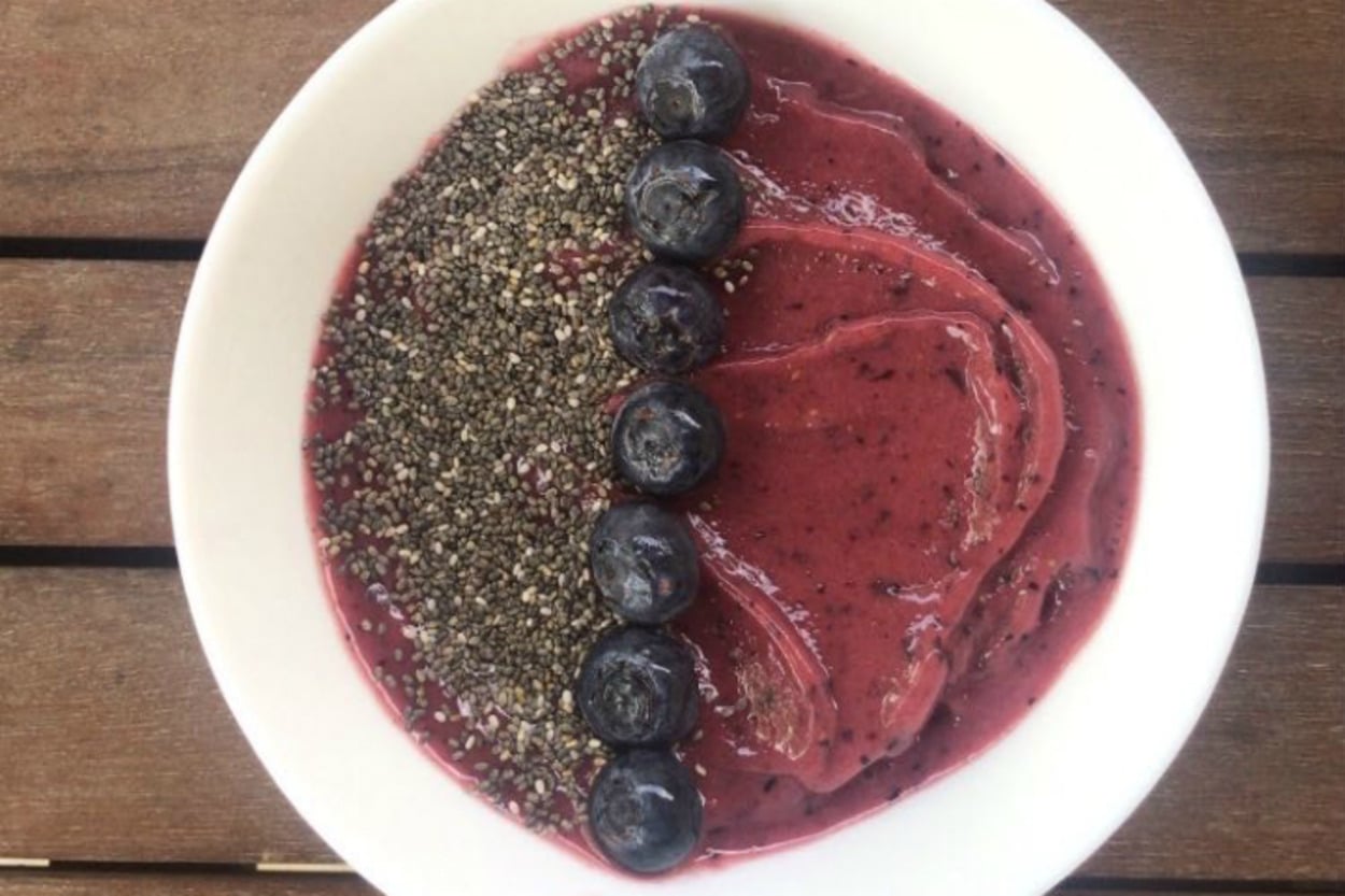 Doyurucu ve Enfes: Chialı Smoothie Bowl