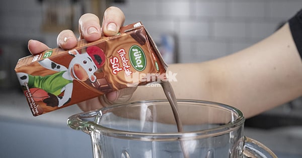 cikolata-sut-milkshake-asama-2