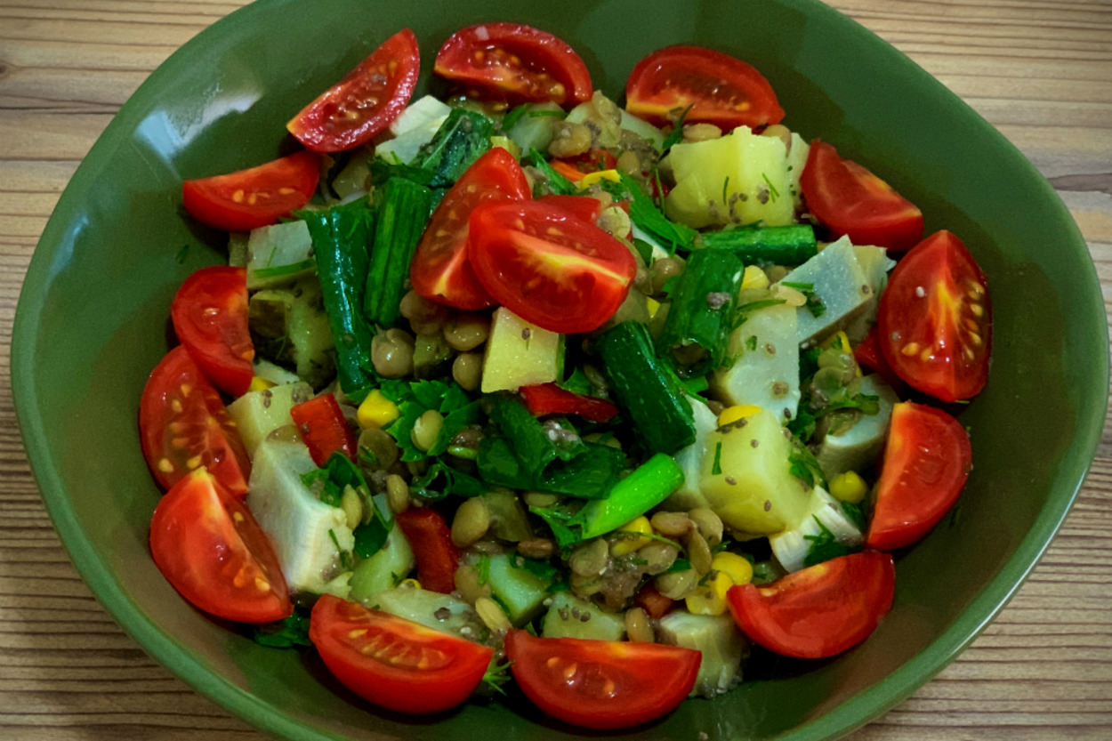 Sağlık Deposu: Chia Tohumlu Enginar Salatası