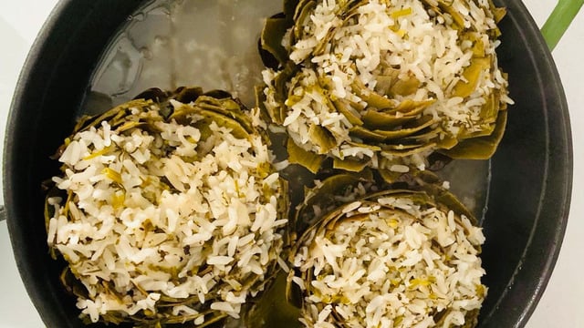 Urla'dan Geliyor: Zeytinyağlı Enginar Dolması