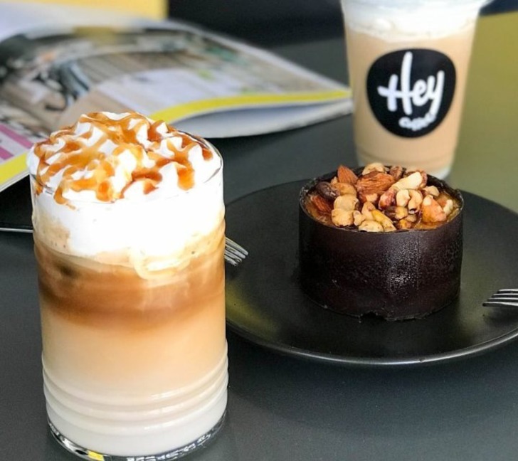 https://www.facebook.com/Hey-Coffee-107968600760726/ | facebook