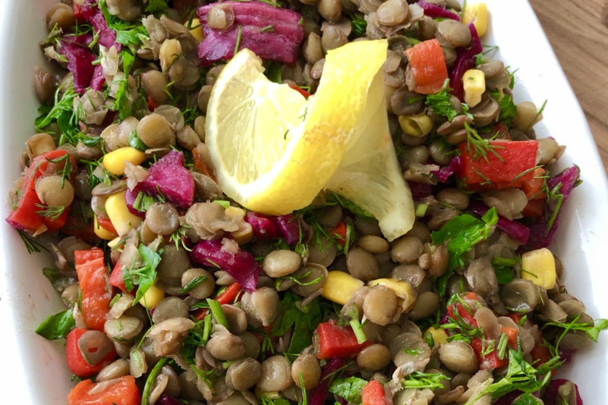 Çay Saatlerine Yetişir: Yeşil Mercimek Salatası