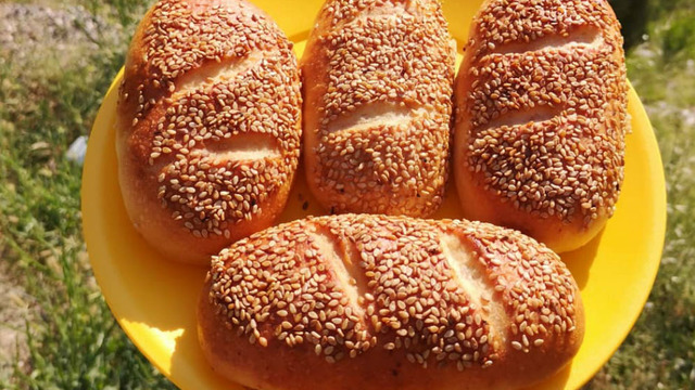 Pastane Usulü: Kaşarlı Simit Poğaça