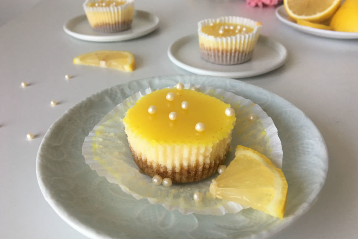 Tatlı Kaçamaklara: Limonlu Mini Cheesecake