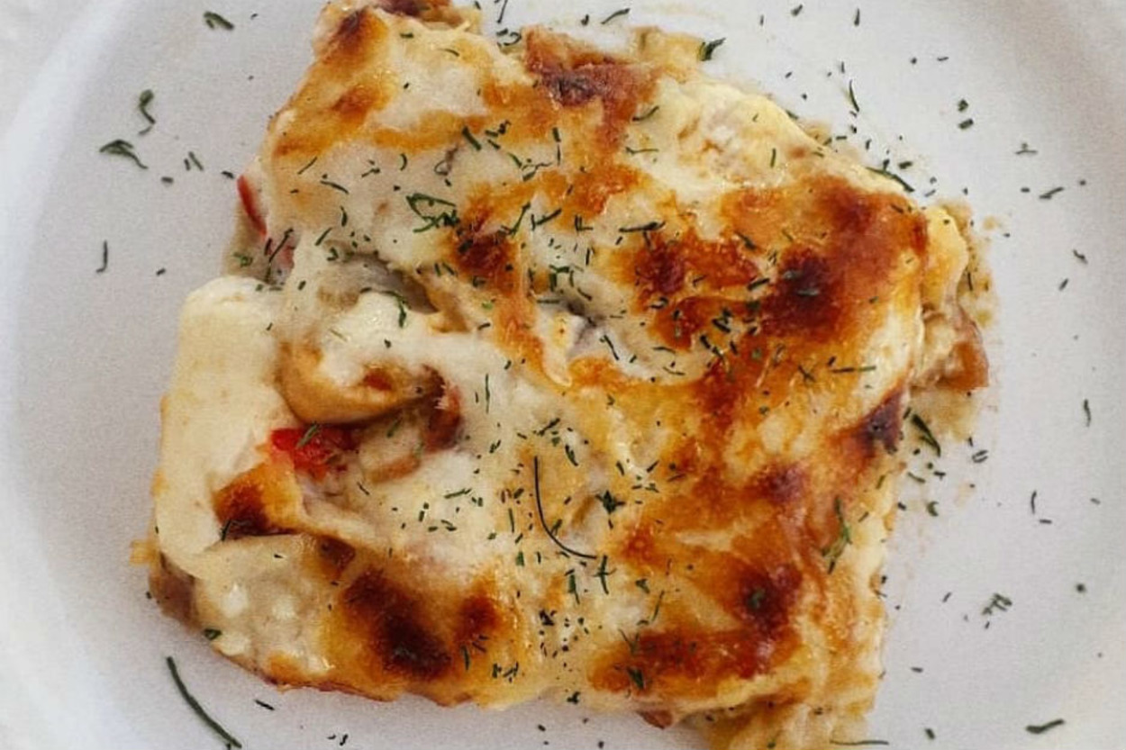 Hepsi Bir Arada: Beşamel Soslu Sebzeli Tavuk