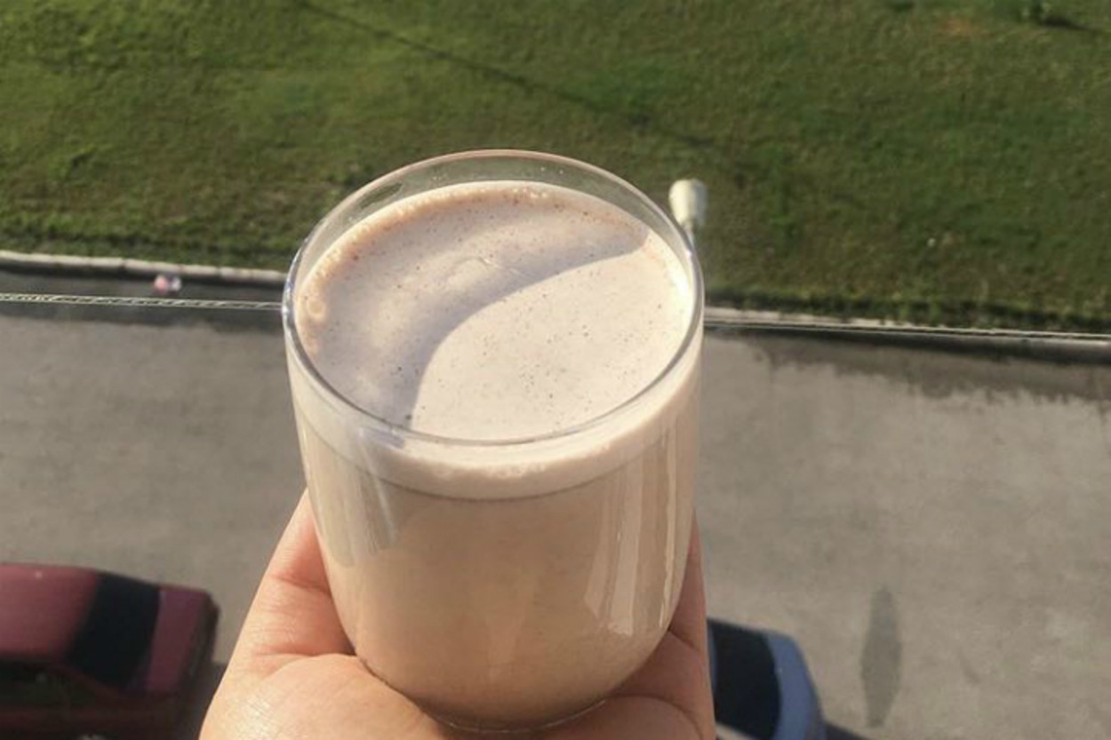 Pişirmeden, Çabucak Hazır: Kahveli Badem Sütü