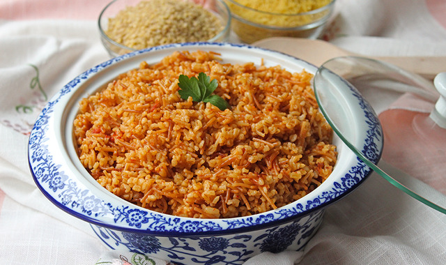 Tane Tane Dökülsün: Tel Şehriyeli Bulgur Pilavı