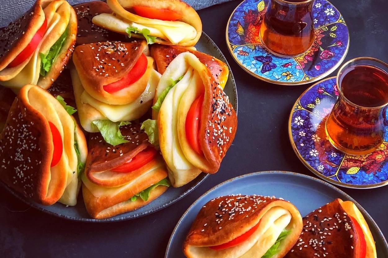 Lezzetiyle Çay Saatlerine: Cepli Poğaça