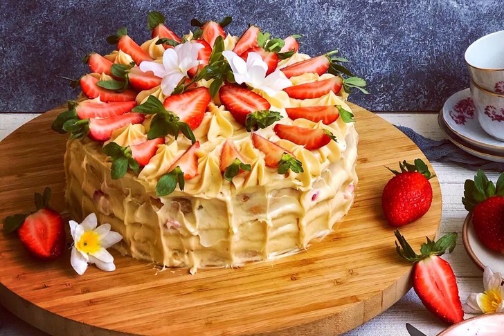 Çilekli Pasta Tarifi