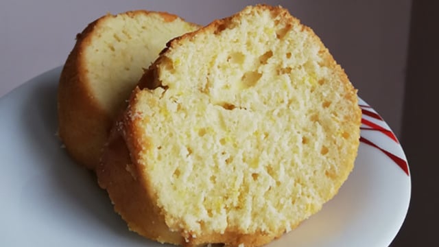 Çay Kendiliğinden Gelir: Pratik Limonlu Kek
