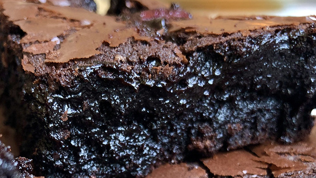 Enfes Bitter Kokusuyla: Vişneli Brownie