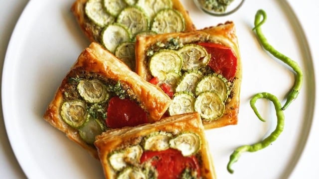 İmdada Yetişen: Pesto Sos ve Kabaklı Milföy