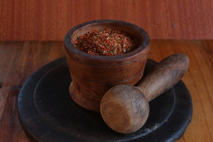 acili-pizza-baharati-nasil-yapilir