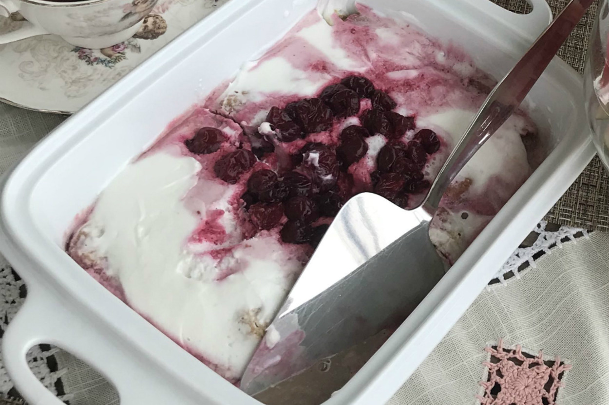 Yaza En Yakışan: Vişneli Yalancı Tiramisu