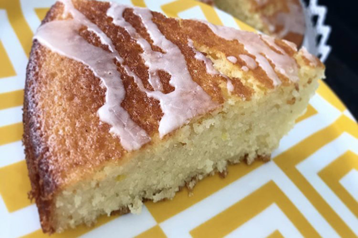 Ferah Kokusuyla: Limonlu Mis Kek