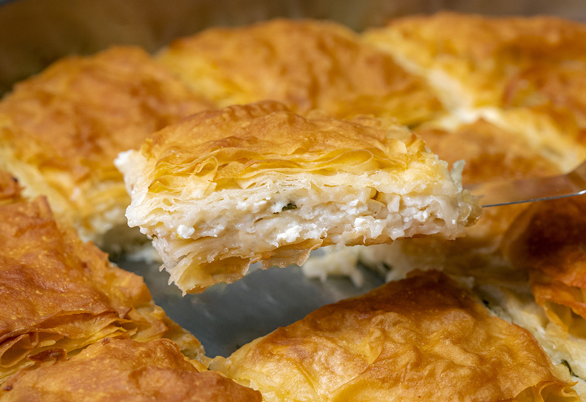 Su Böreği Tadında: Sütle Pişen Börek Tarifi