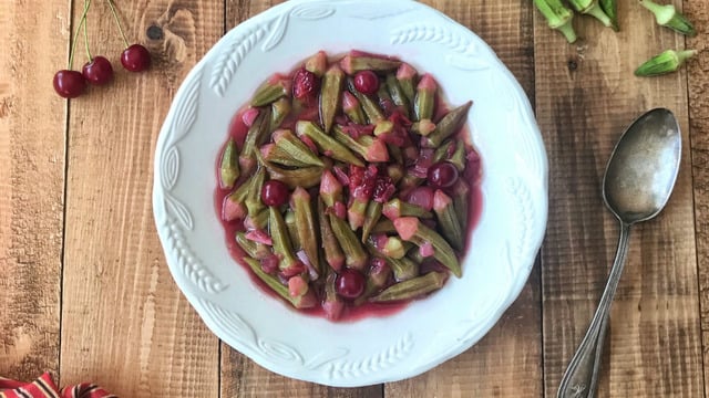 Bamya Sevdiren: Vişneli Zeytinyağlı Bamya