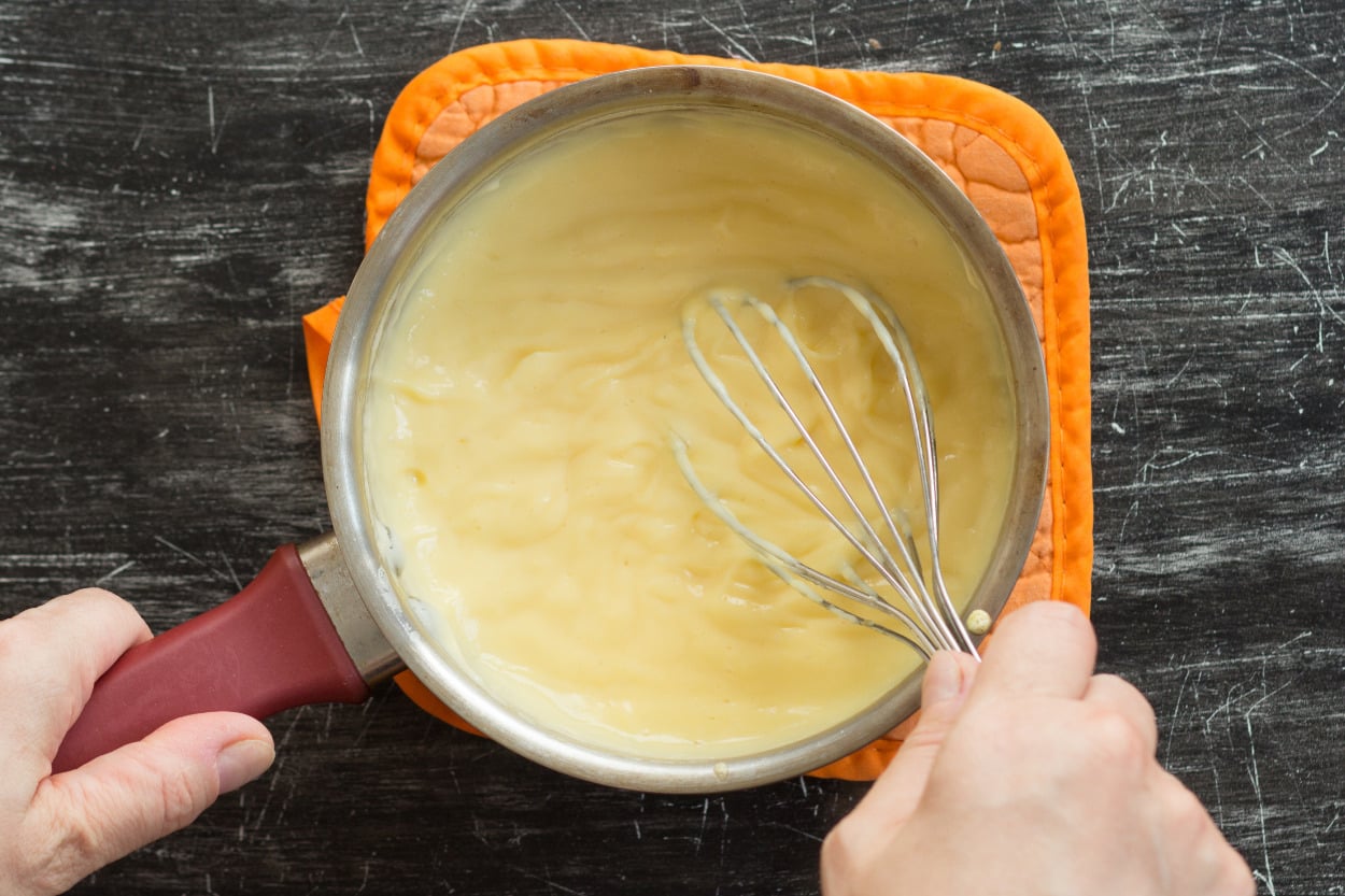Pastanelerdekilerden Çok Daha Nefis: Profiterol Kreması Nasıl Yapılır?