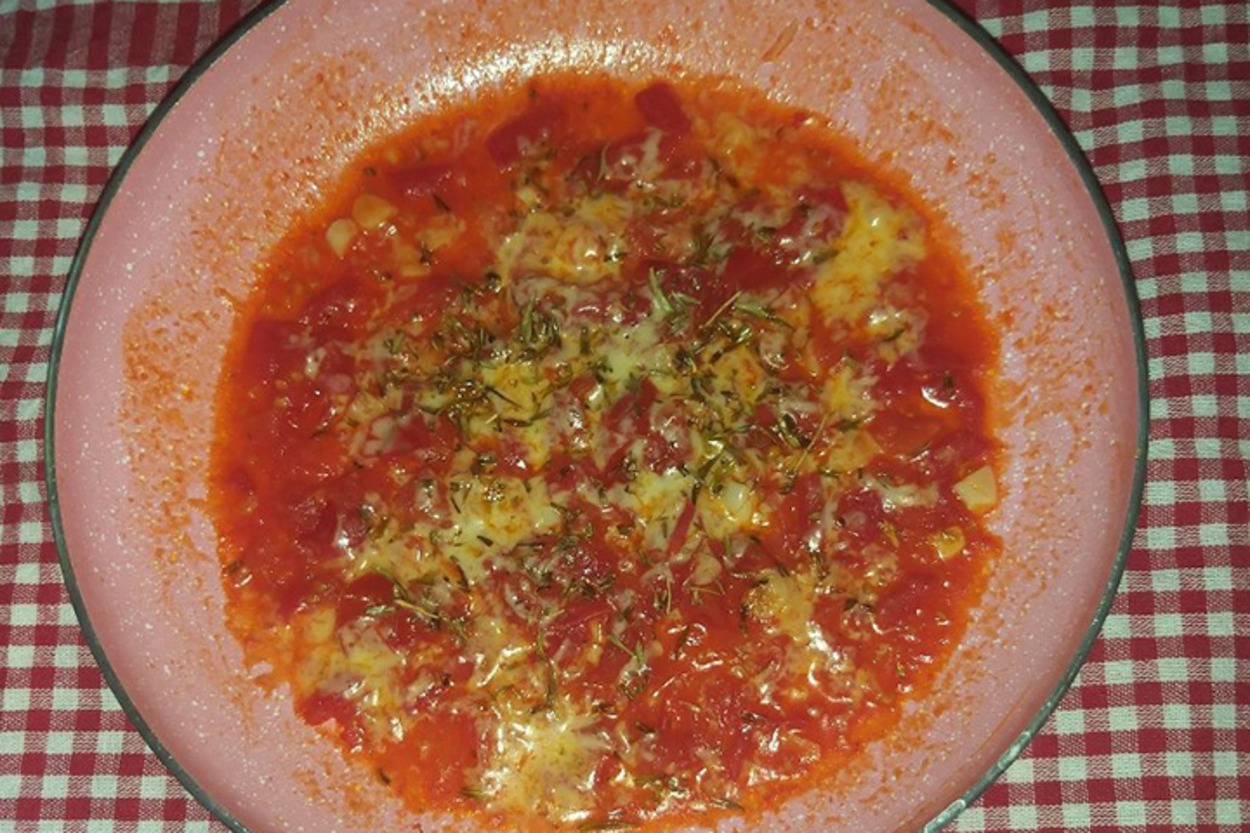 Kahvaltının Starı Olacak: Kekikli Kaşarlı Domates