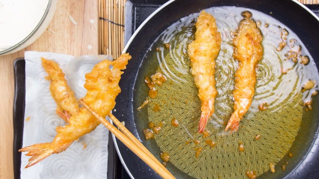 Çıtır Çıtır Sebzelerin, Deniz Ürünlerinin Sırrı Onda: Tempura Nasıl Yapılır?