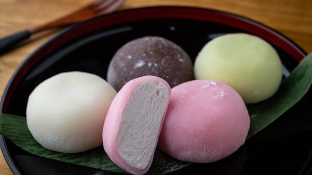 Renkleri ve Dokusuyla Merak Uyandıran Sıra Dışı Bir Tatlı O: Mochi Nasıl Yapılır?