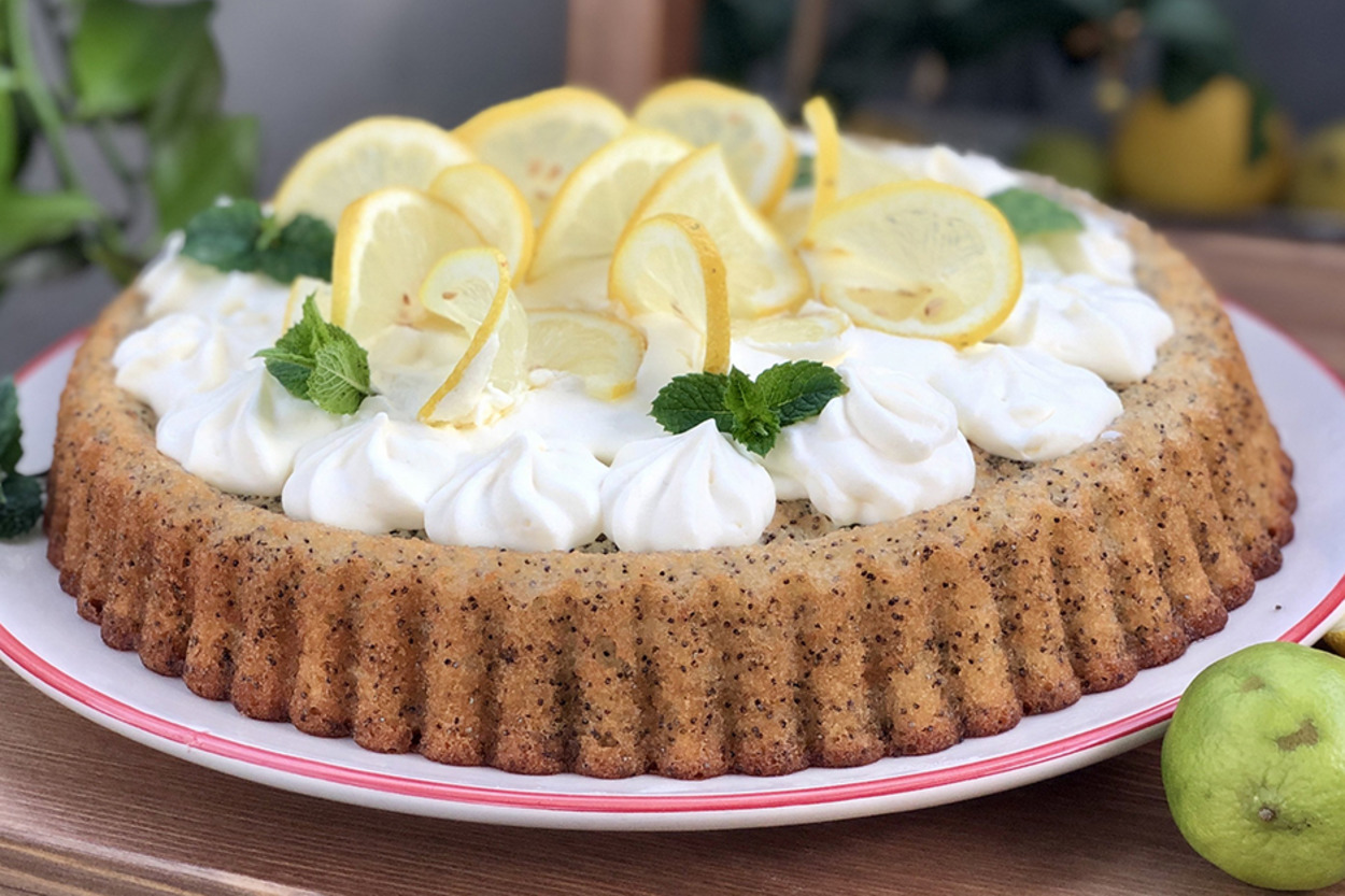 Ferah Kokusuyla: Haşhaşlı Limonlu Revani