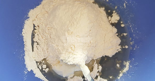 yumurtasiz-kasik-dokmesi-adim-1