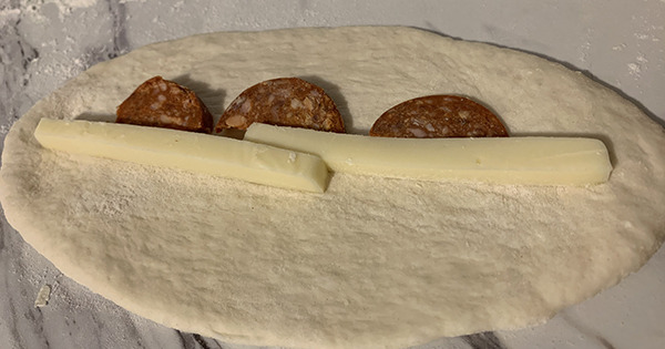 kasarli-sucuklu-kapali-pide-adim-3