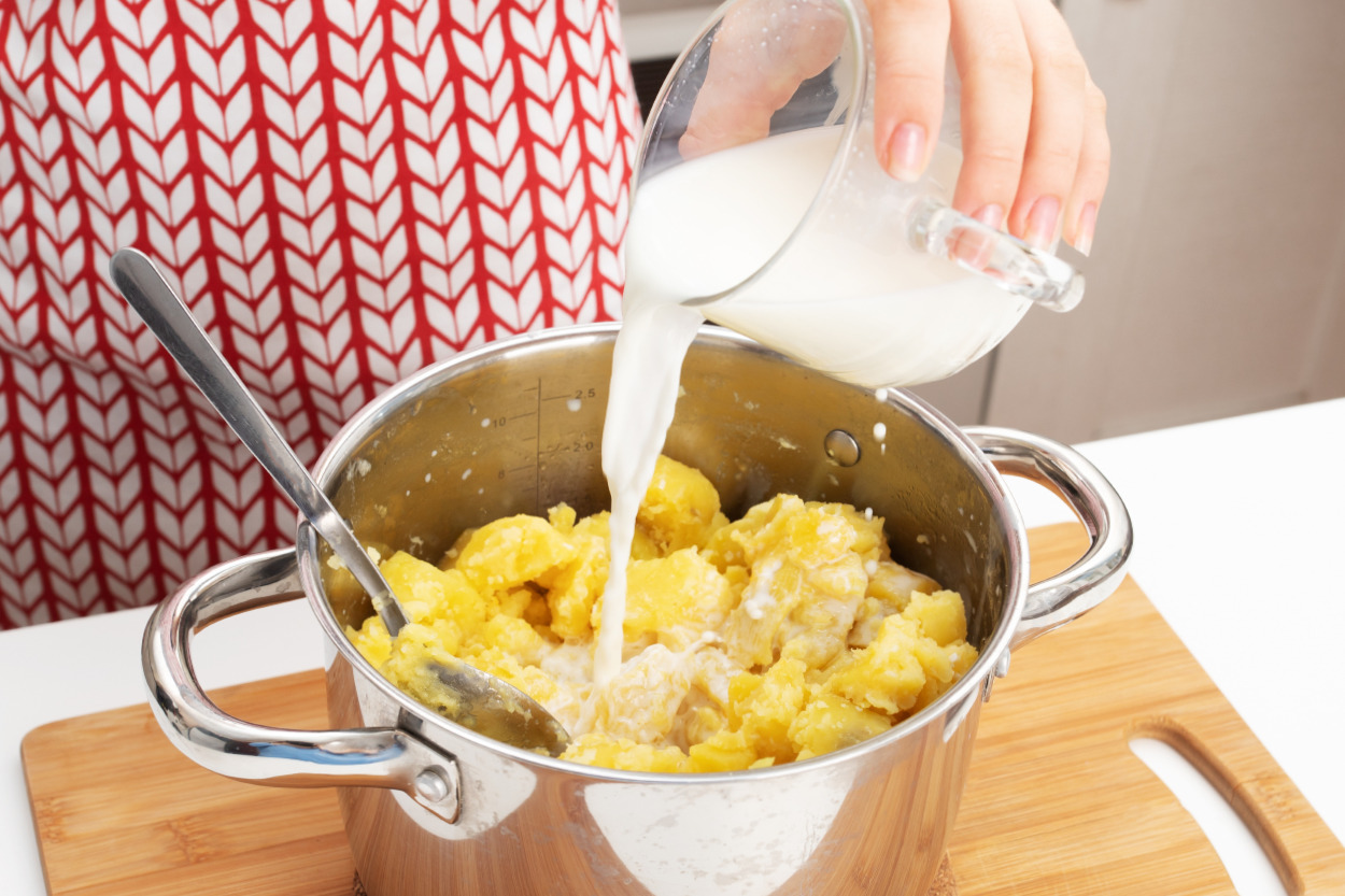 Yumuşacık Kıvamlı: Pürüzsüz Patates Püresi Nasıl Yapılır?