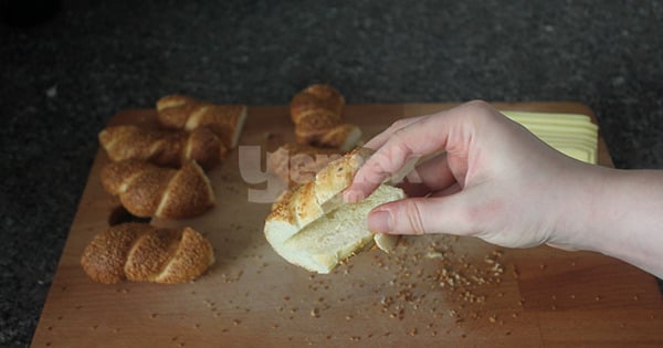 yumurtali-simit-kizartmasi-asama-2