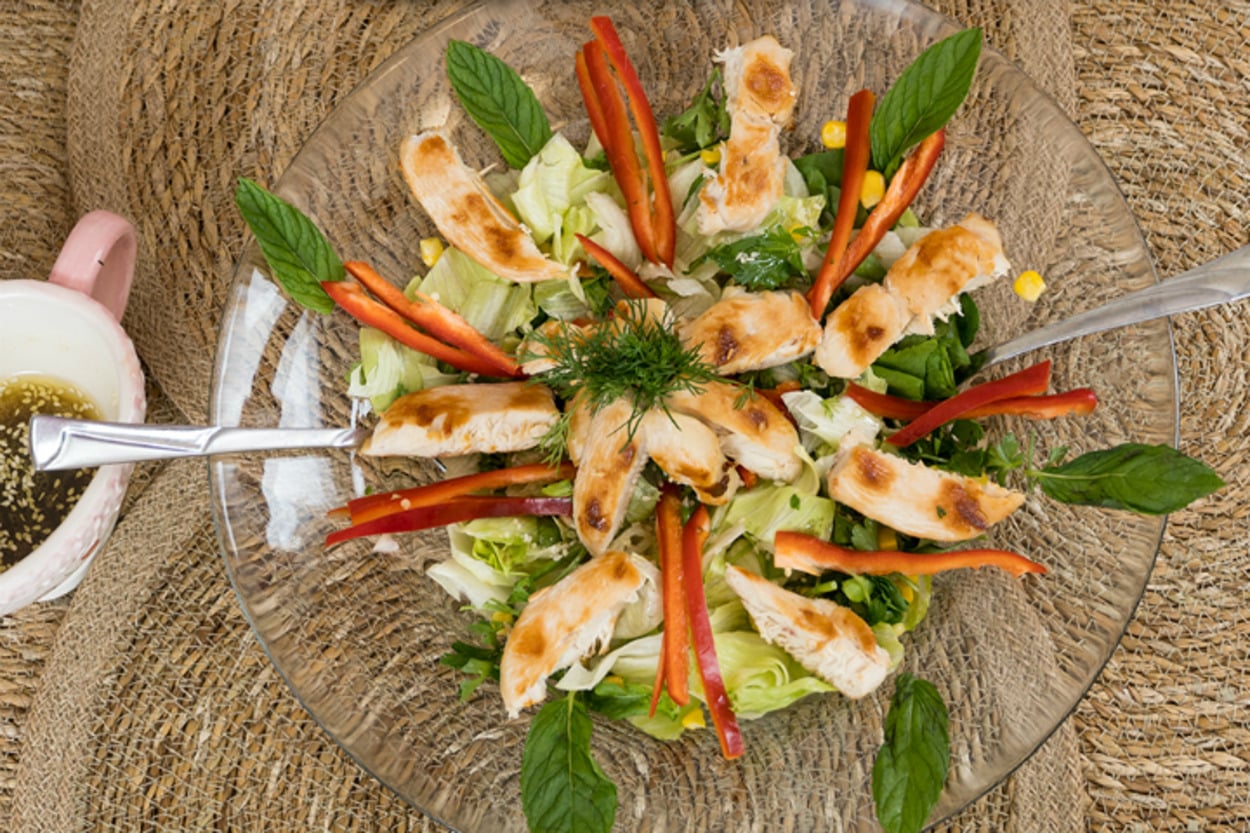 Hafif ve Doyurucu: Tavuklu Salata