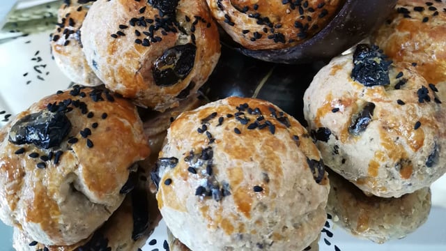 Malzemesi Bol: Zeytinli Poğaça
