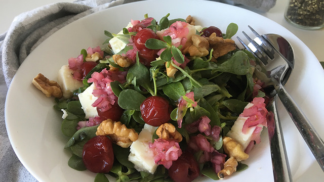 Her Yemeğin Yanına: Vişneli Semizotu Salatası