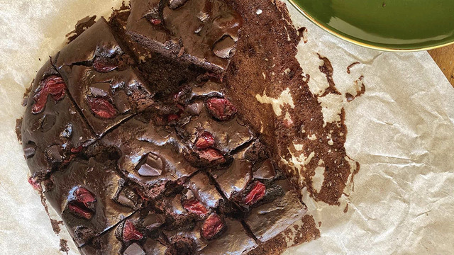 Enfes Birliktelik: Vişneli Brownie