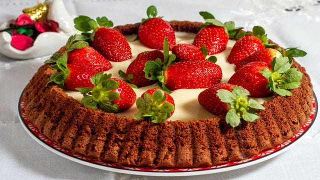 Pasta Görünümünde: Tart Kek